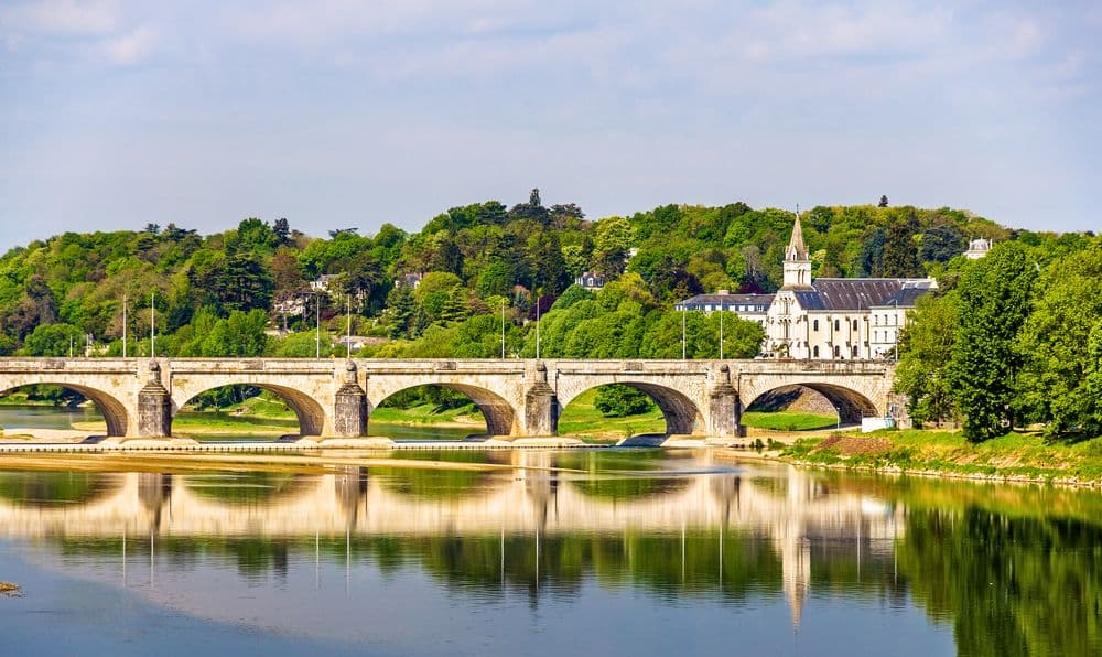Tours Pont Wilson.jpg