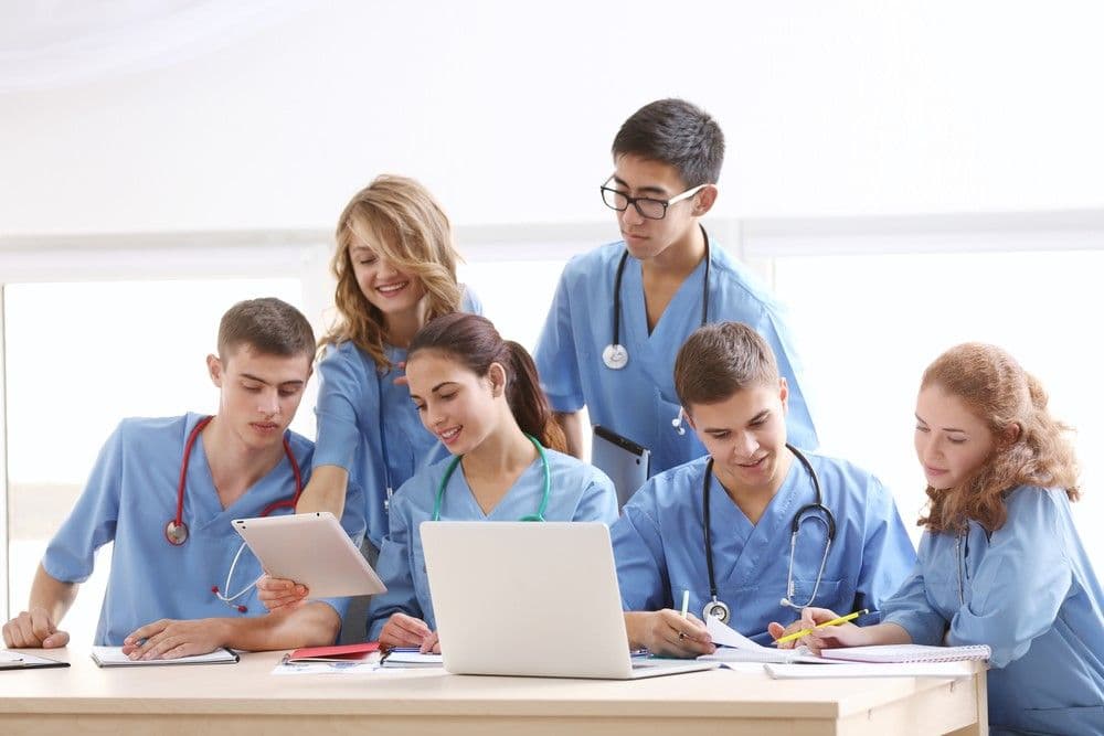Etudiants en médecine.jpg