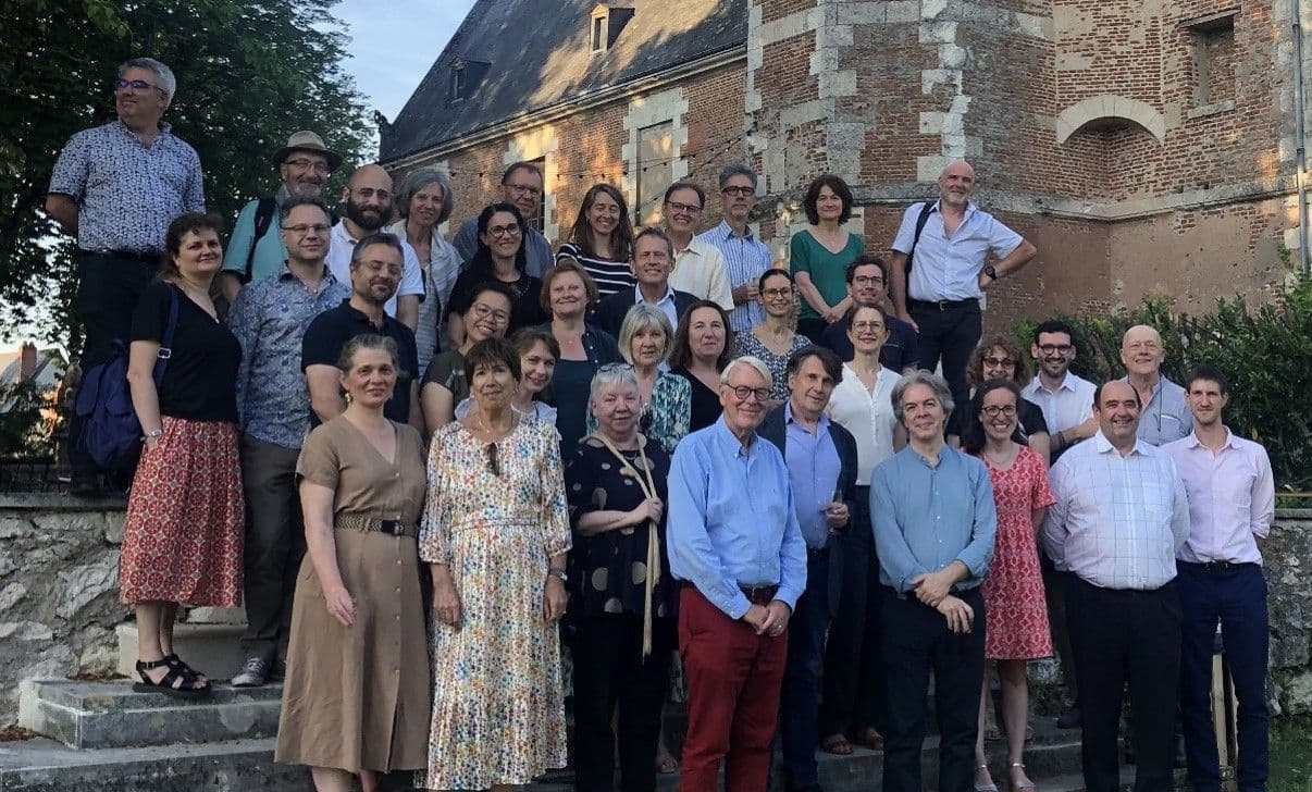 photo groupe TOURS 1.jpg